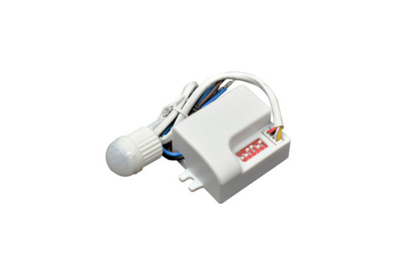 Dimensão compacta Função de ligação/desligação Sensor PIR 4m Máxima instalação Adequada para luz de teto